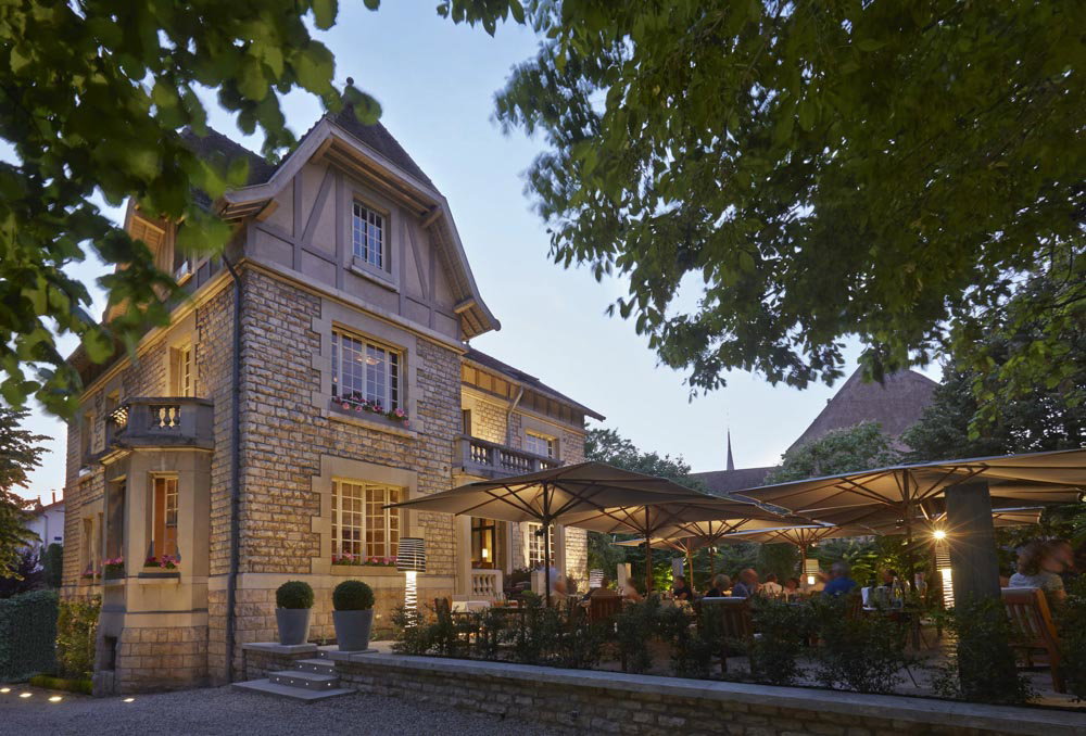 Le Jardin des Remparts in Beaune, where the kitchen gives the local terroir a precise, modern frame.