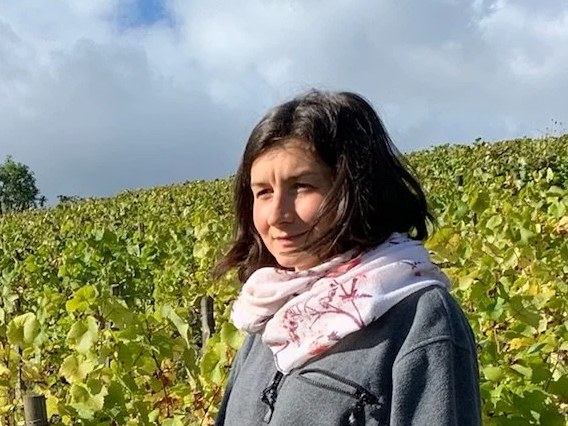 Morgane Seuillot and Christian Knott among the old-vine Aligoté parcels of Domaine Dandelion.