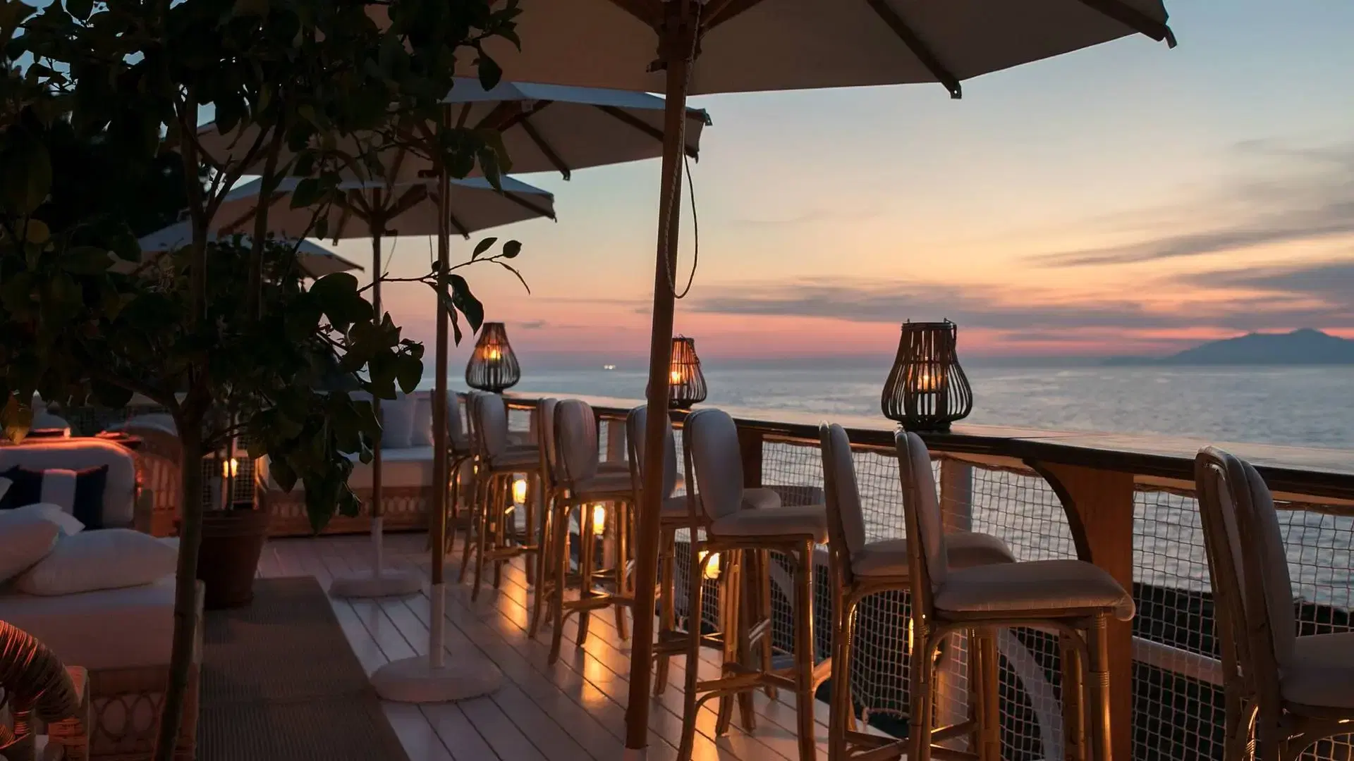a-Ma-Re Capri Reopens with Pizzaingrammi's Neapolitan Craft