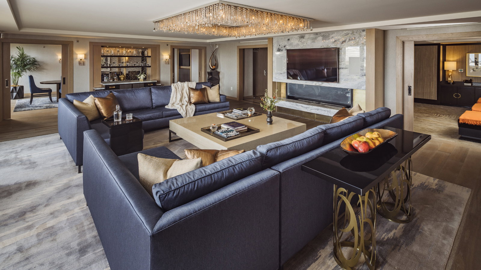 5. L'Ermitage Beverly Hills presents a dazzling crystal chandelier as a focal point.
