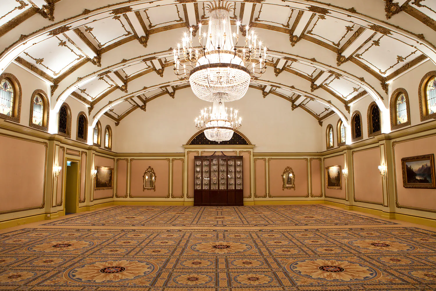 8. The Langham Huntington, Pasadena features dazzling crystal chandeliers illuminating its grand ballroom.