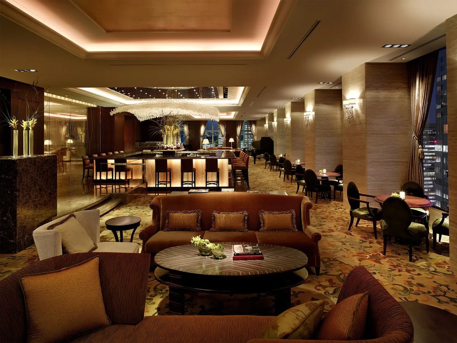 9. Shangri-La Hotel, Tokyo, features a lavish, intricately patterned carpet throughout its elegant lounge.