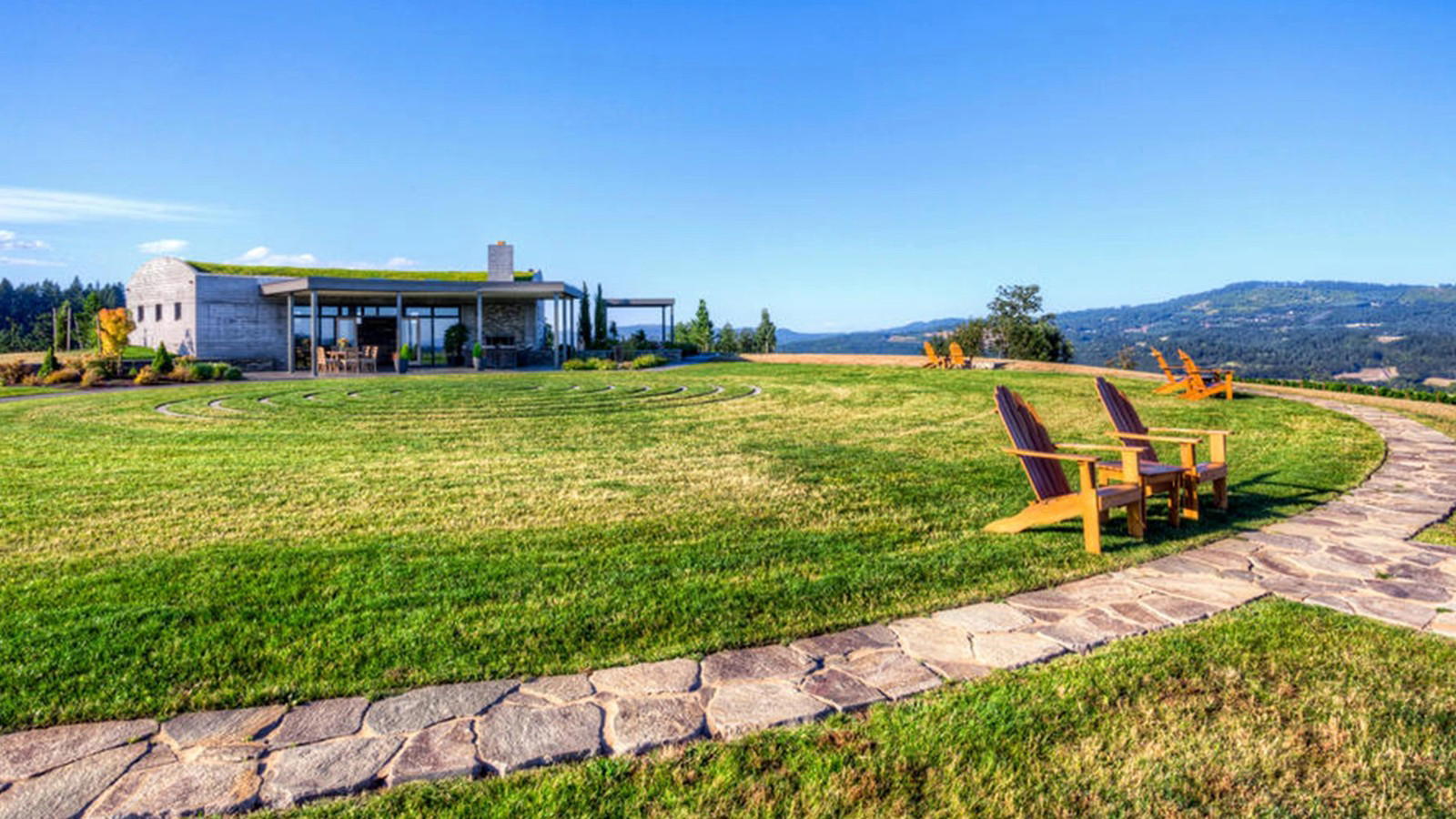 Best Pinot Noirs 2026: VinePair’s Burgundy-to-Oregon Read