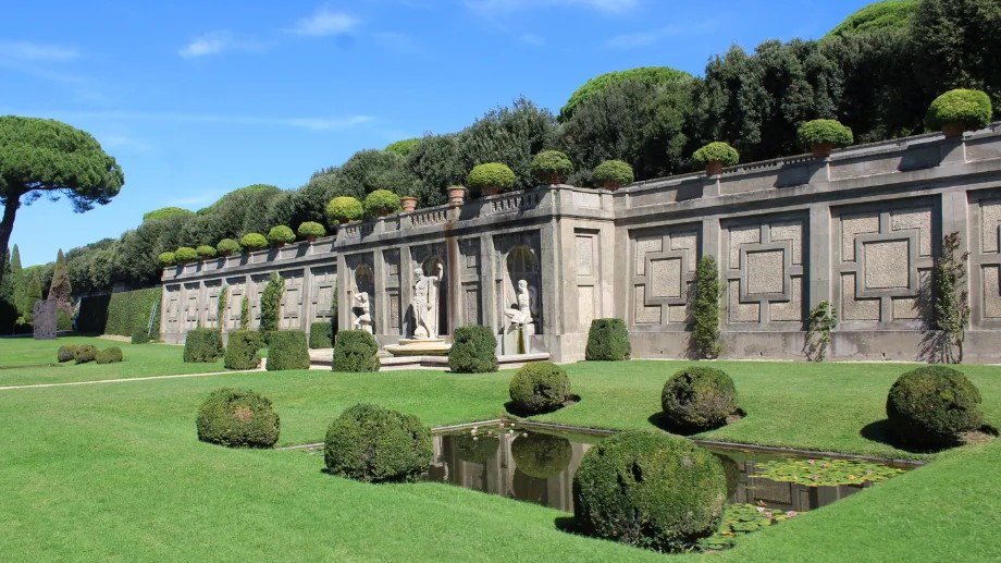 Borgo Laudato Si Wine: The Pope's First 5,000-Bottle Harvest.