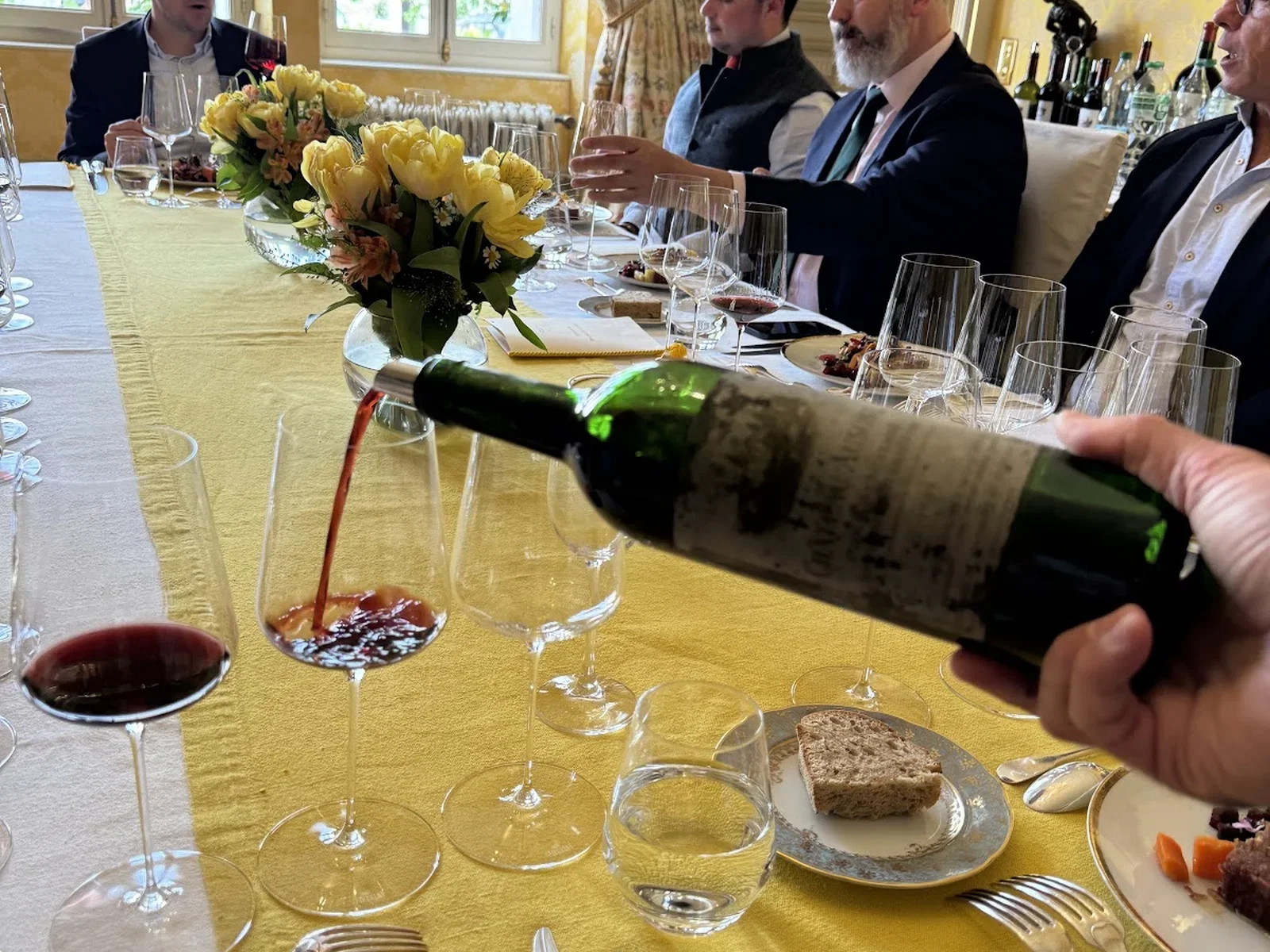 Guests seated at the Château Ausone lunch table in 2025