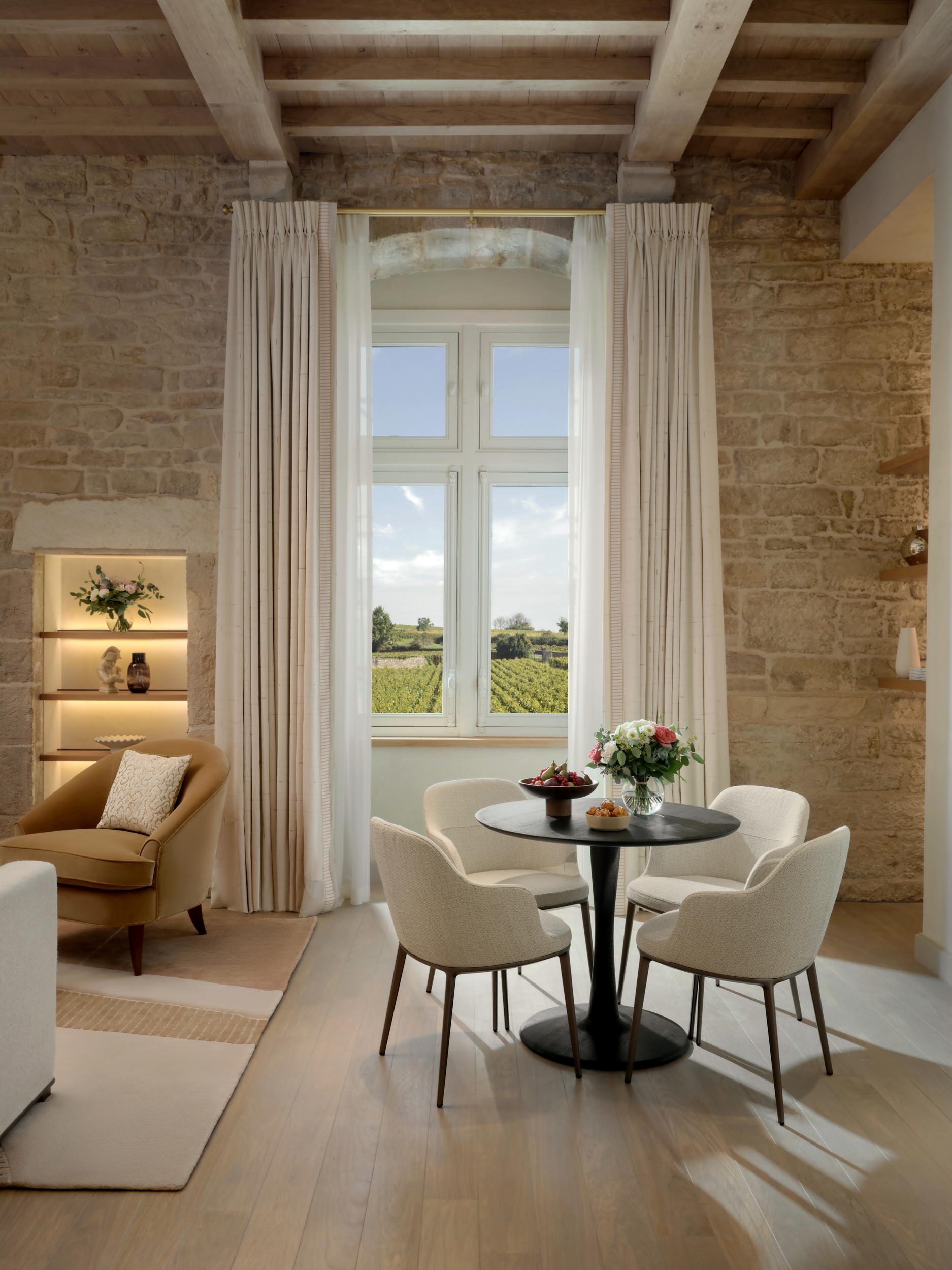 Château la Commaraine Pommard Opens Inside a Premier Cru