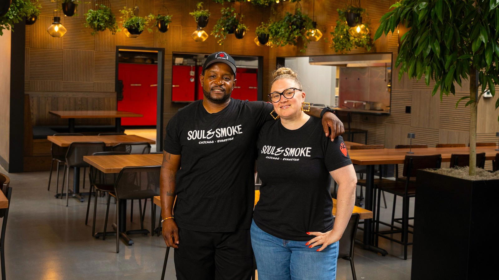 Cover image for guide: Chef D’Andre Carter and Heather Bublick Open Soul & Smoke in Evanston