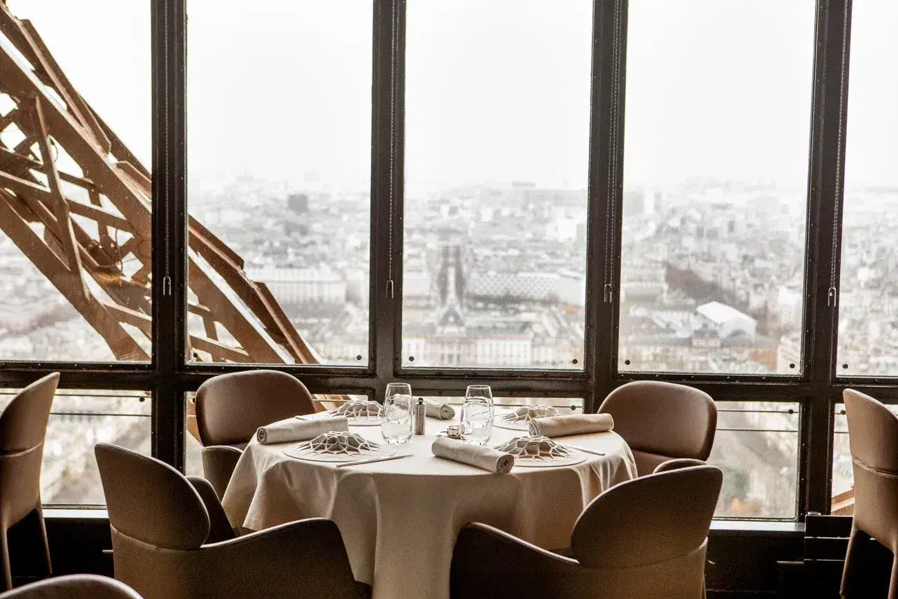 Le Jules Verne Paris Review 2026: Menu, Booking, Views