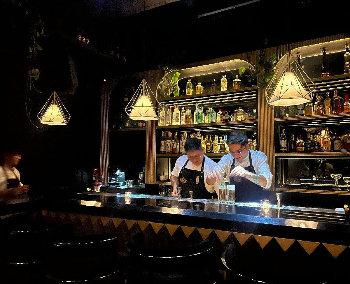 Drinking Cocktails at Handshake Speakeasy Bar in Mexico City