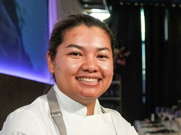Chef Benchawan Jabthong Painter plates a course at the eight-seat Jantra counter.