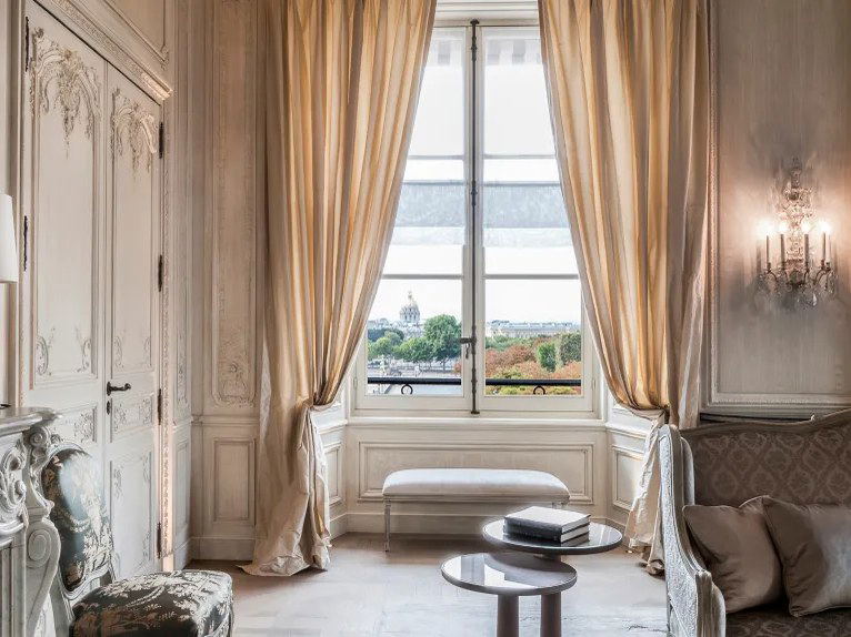 Hôtel de Crillon: An elegant Parisian suite, perfect for making the math work with American Express Fine Hotels + Resorts.