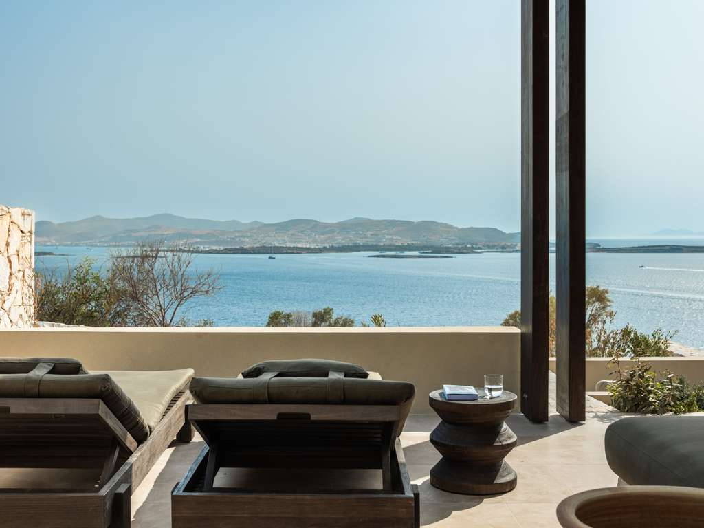 Luura Paros Hotel Opens With 39 Adults-Only Suites