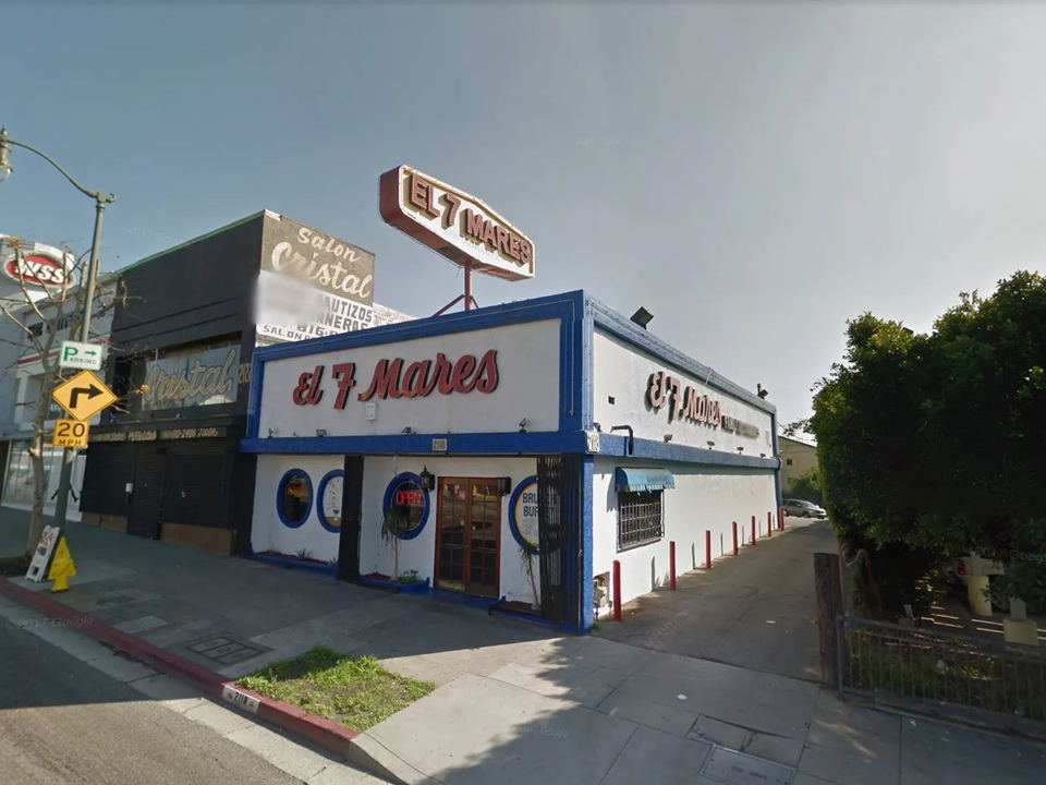 Street-level Google Street View exterior of El 7 Mares restaurant in Lincoln Heights, Los Angeles, with prominent signage reading 'el 7 Mares' on the