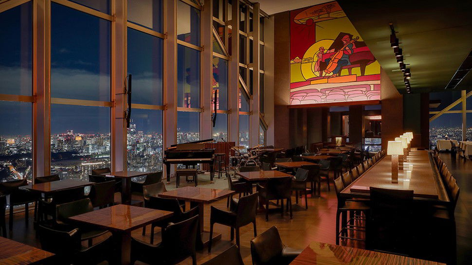 The Park Hyatt Tokyo's New York Bar offers hushed luxury and dazzling Tokyo skyline views.
