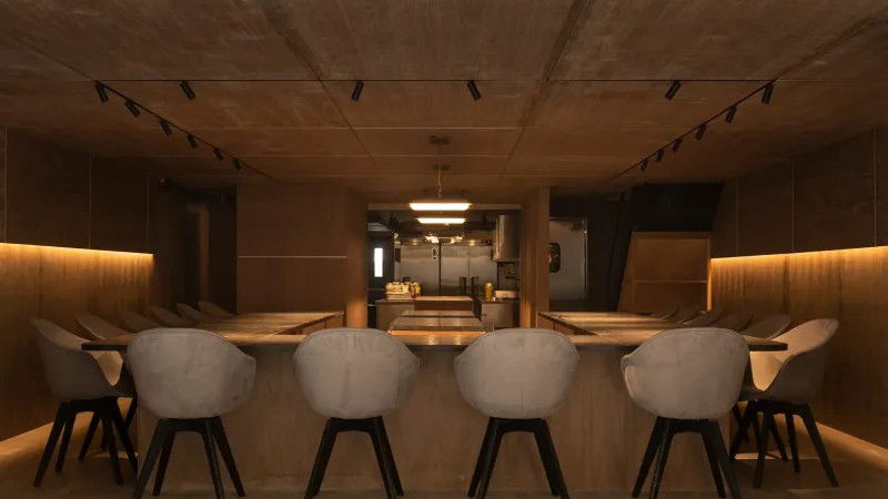 How to Book Hard-to-Book Restaurants in 2026