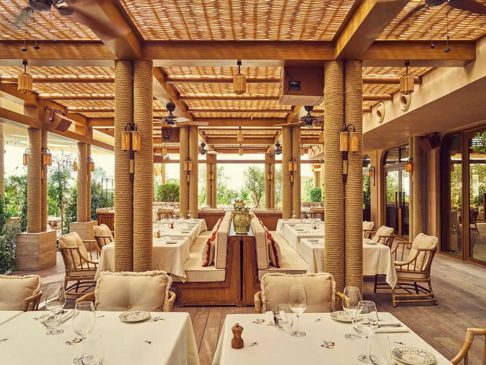 Gigi (J1 Beach) offers an elegant alfresco Italian dining experience with rope-wrapped columns and a St Tropez-inspired atmosphere.