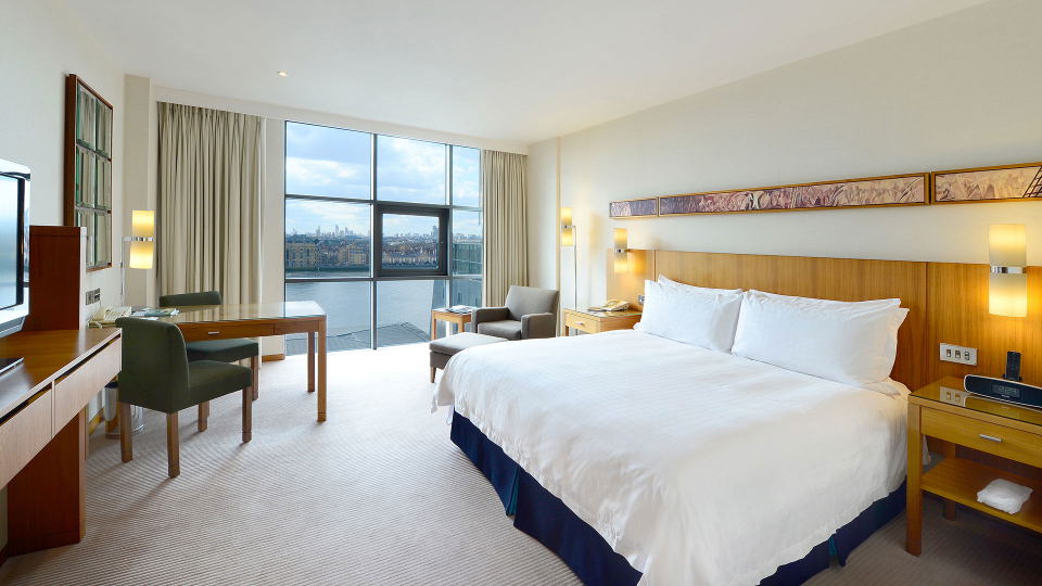 Canary Riverside Plaza room offers Thames views and a comfortable stay.