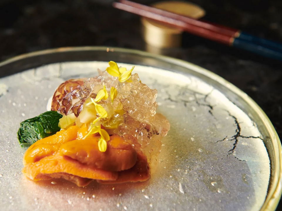 Atomix's Hoe 회: raw sea bream with uni, mustard, and chungjang sauce, a testament to Korean fine dining.