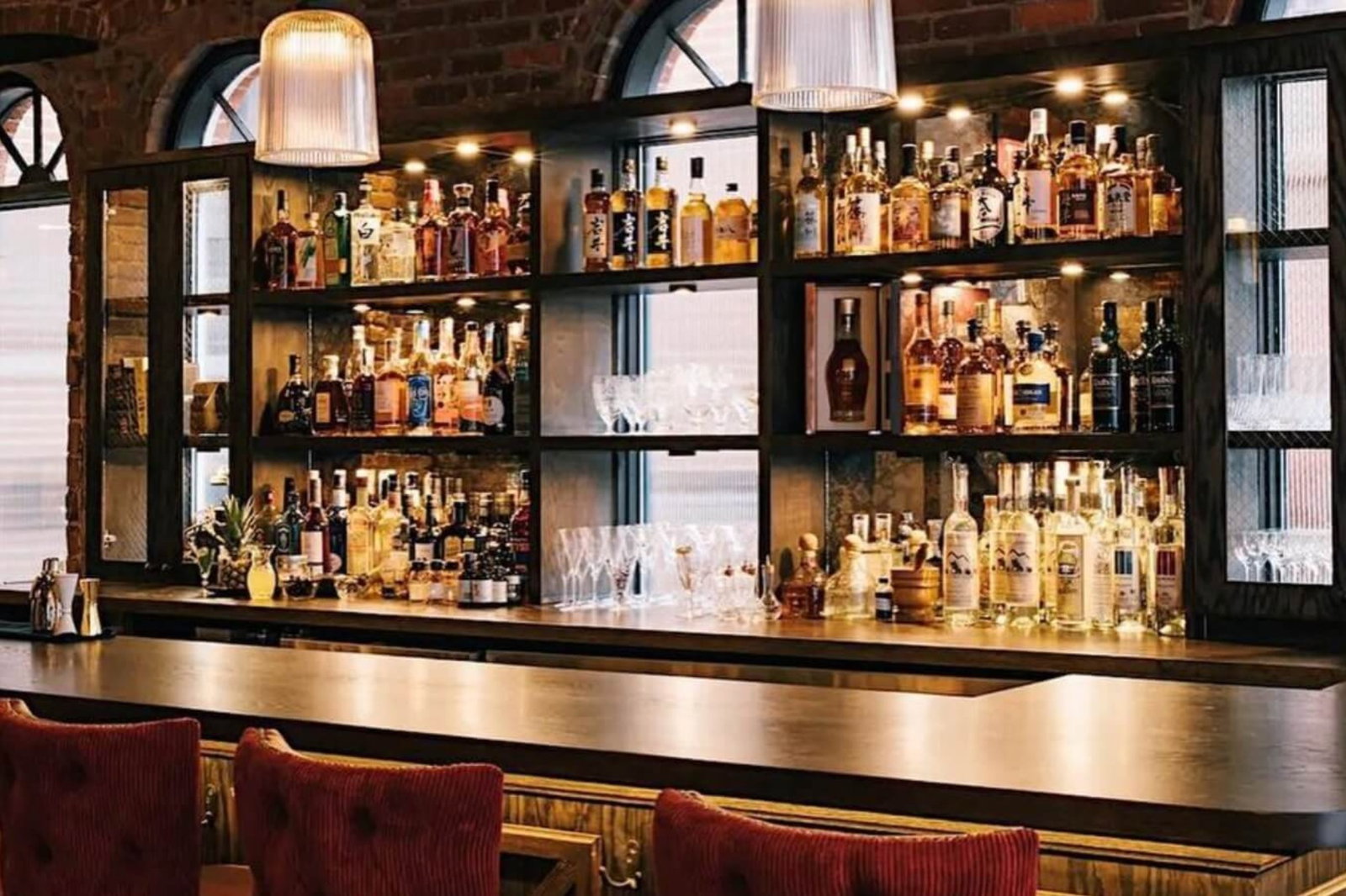 The bar at Martiny's