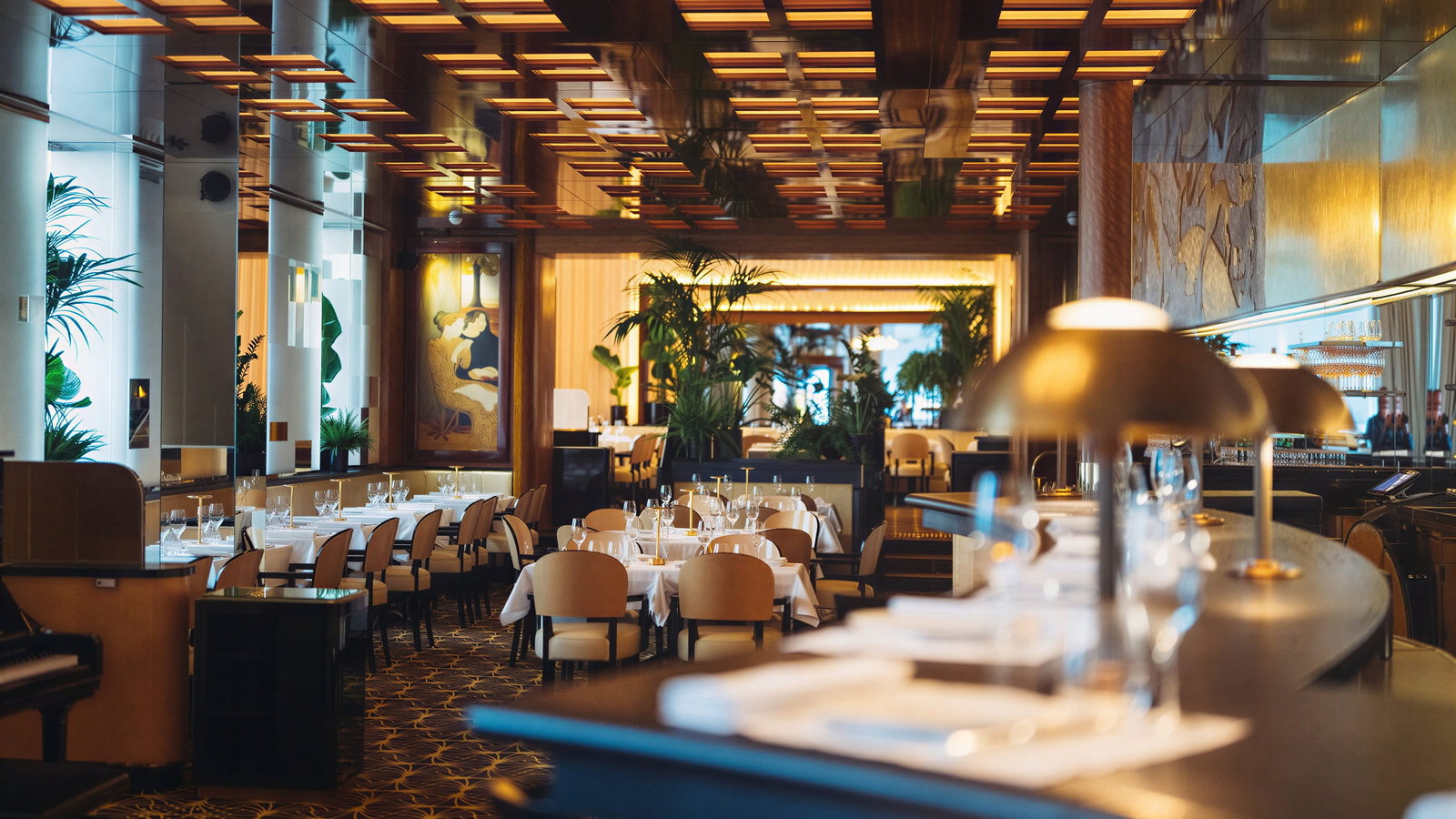 Le Relais Plaza Dining Room at Hôtel Plaza Athénée