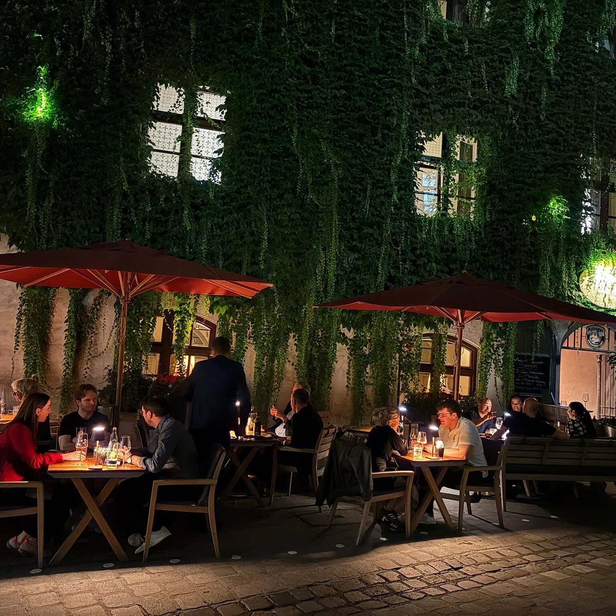 Restaurant Pfistermühle bar in Munich