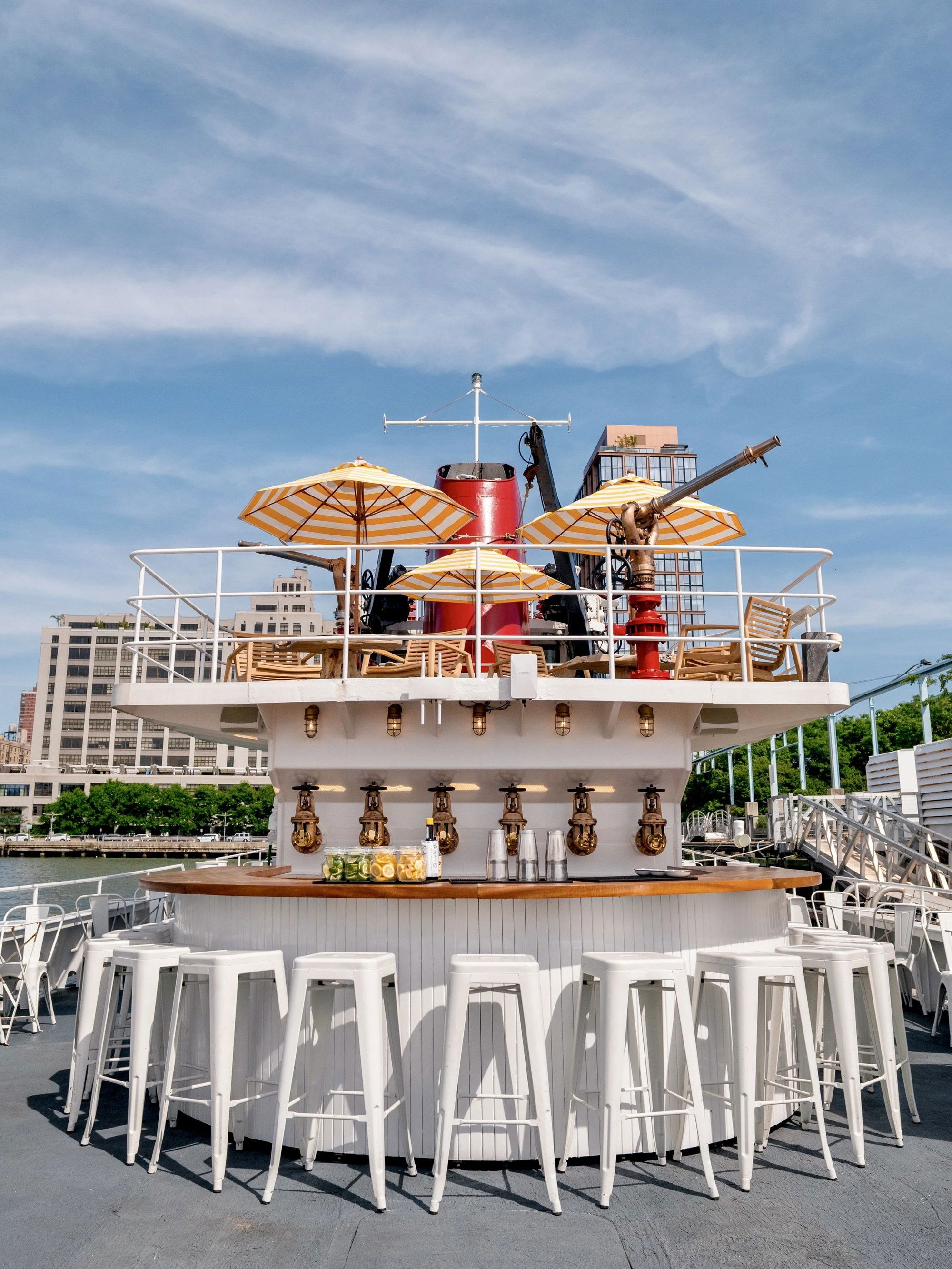 Fireboat, Bar in New York City