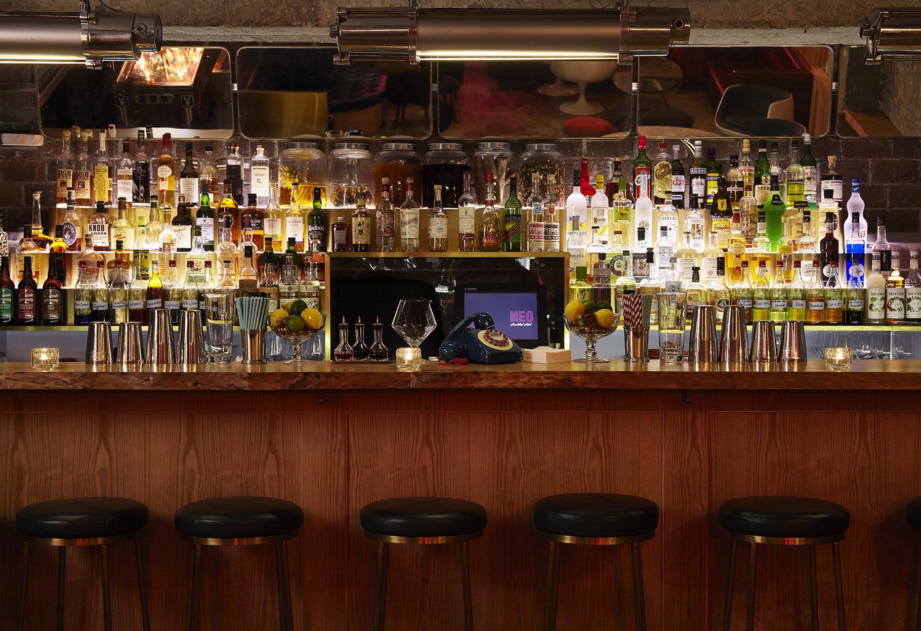 NEO Cocktail Club, Bar in Hong Kong