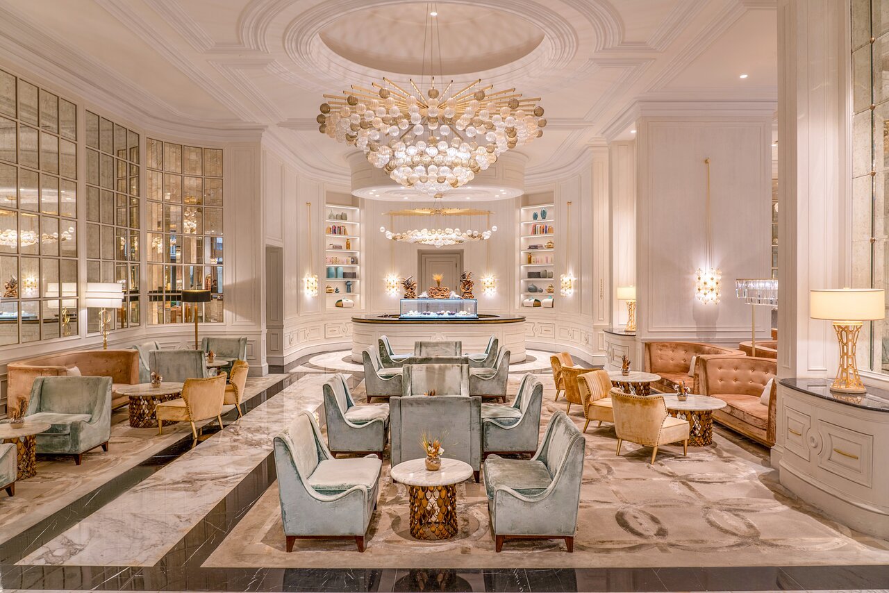 Crystal Lounge