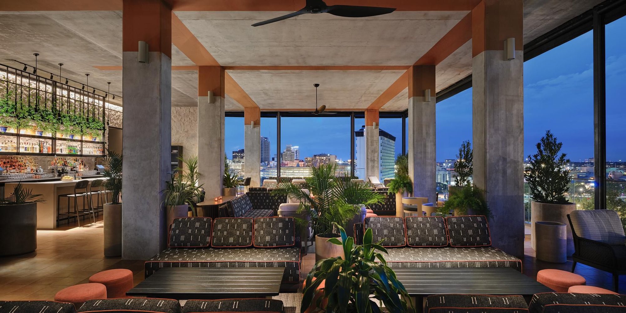 Tenfold Rooftop bar in San Antonio, United States