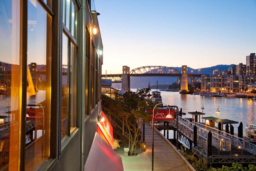 The Sandbar Seafood Restaurant, Bar in Vancouver