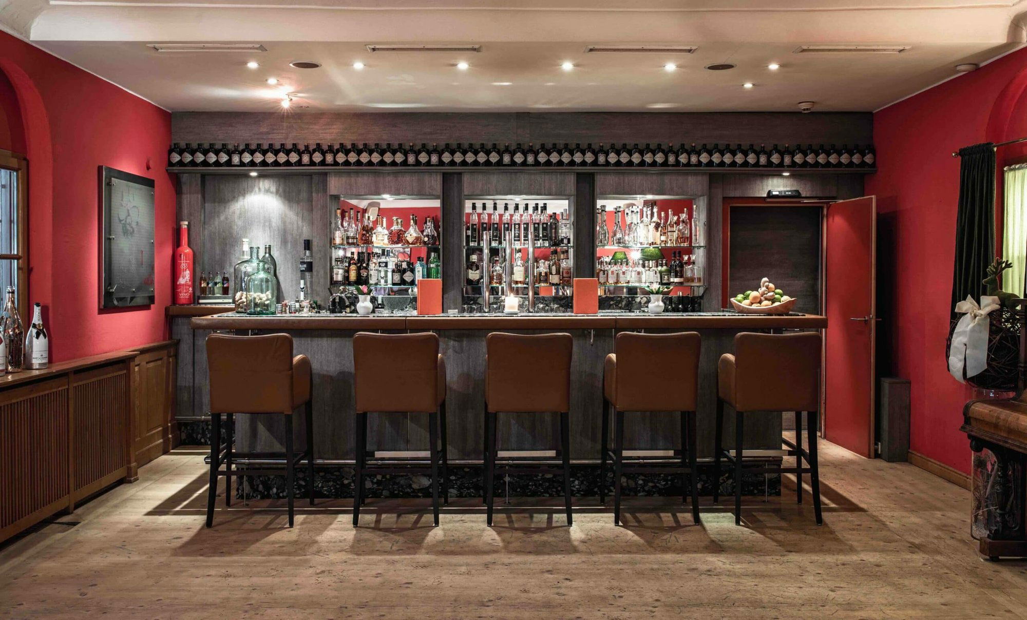 Red Bar, Bar in Elixhausen