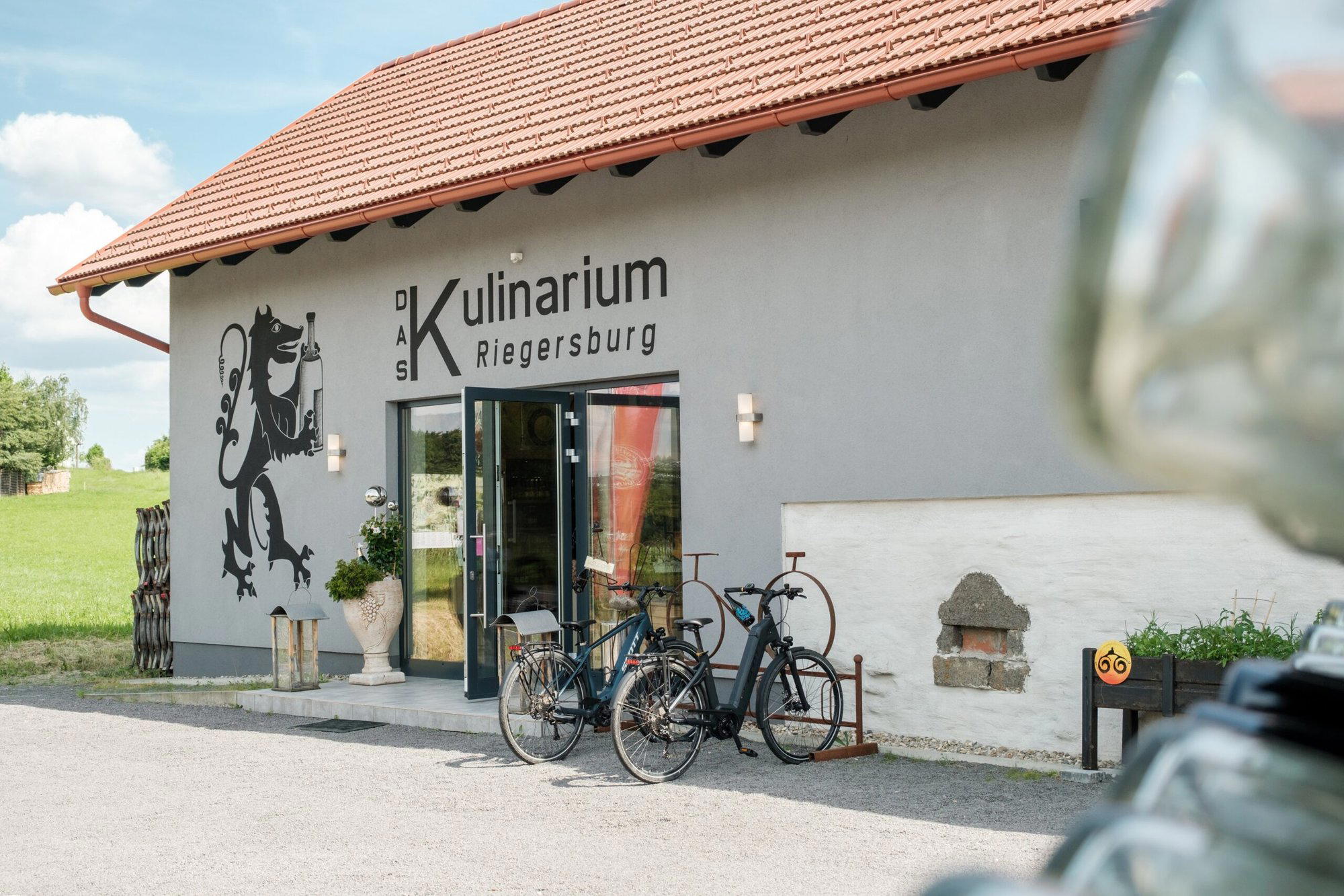 Vulkanland Sekt Kulinarium bar in Riegersburg