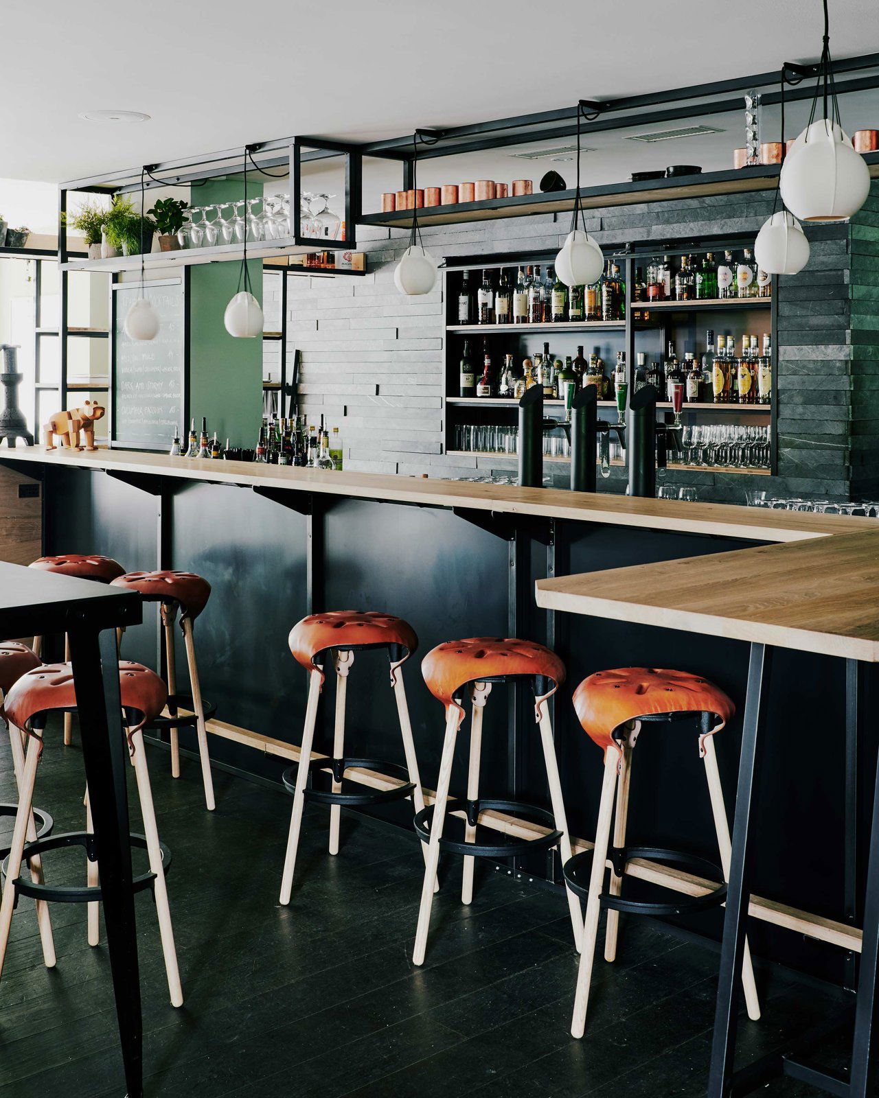 The Axe Bar & Lounge, Bar in Adelboden