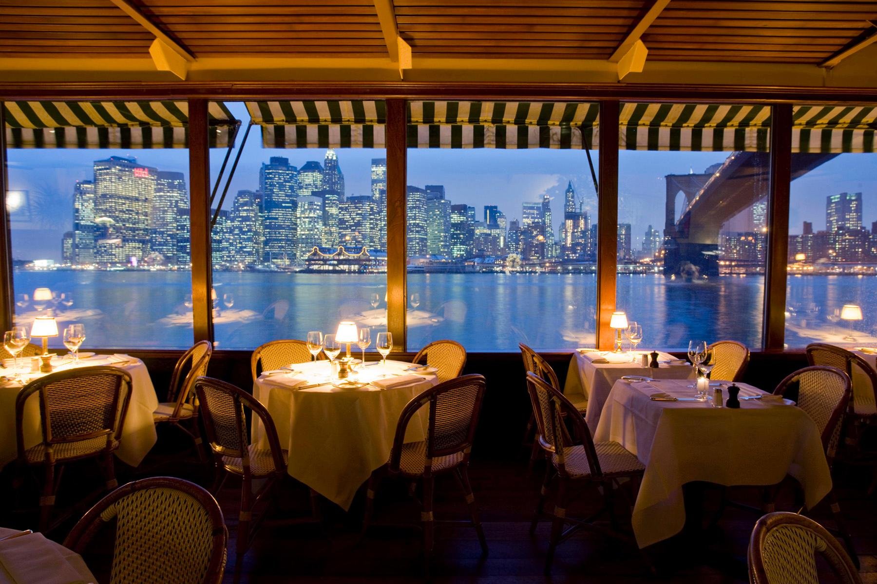 The River Café, Bar in New York City