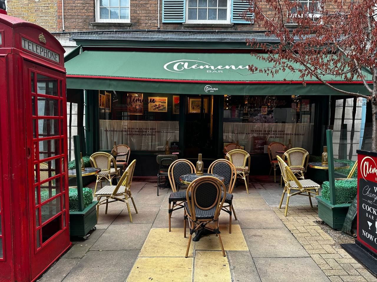 Clémence Bar, Bar in London