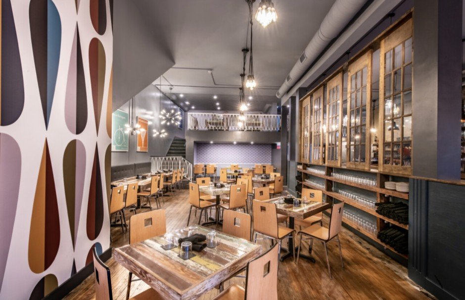 Common Restaurant bar in Savannah, United States