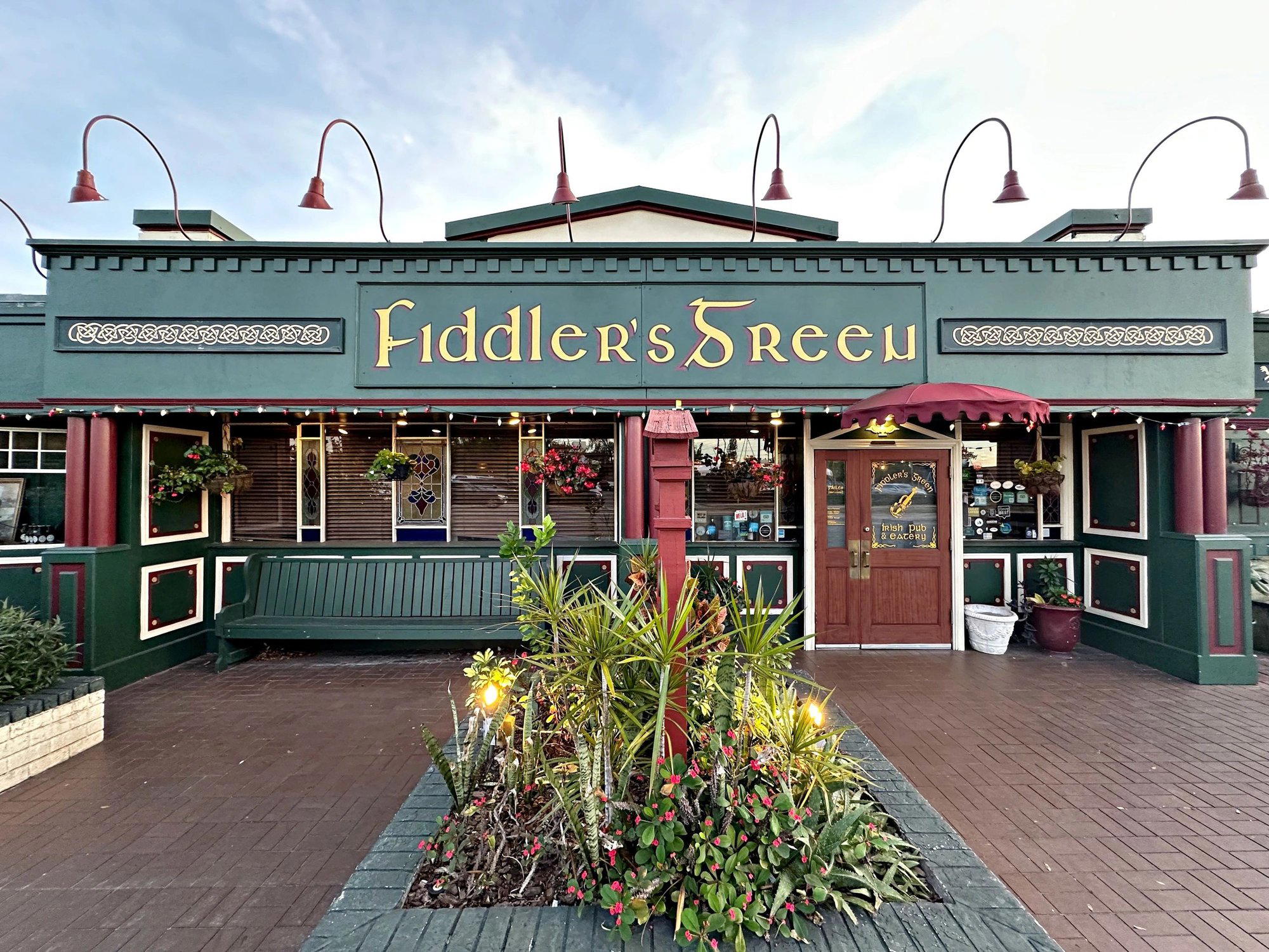 Fiddlers Green Irish Pub & Eatery bar in Winter Park
