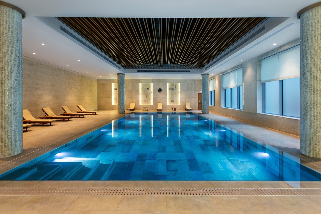 H2O Pool Bar and Grill