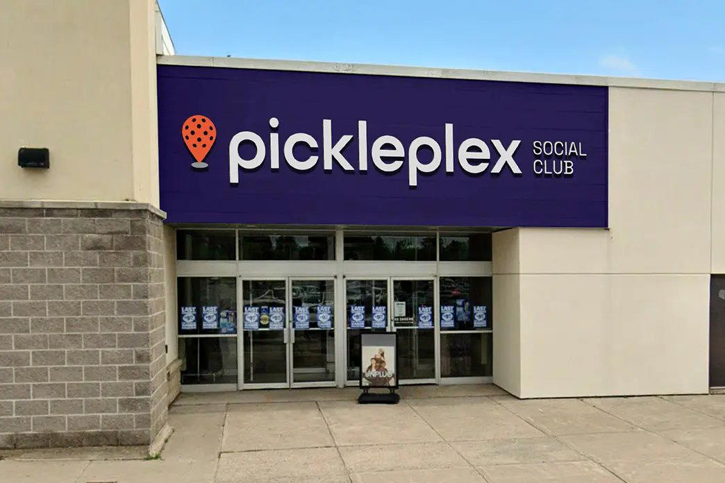 Pickleplex Social Club Peterborough bar in Peterborough