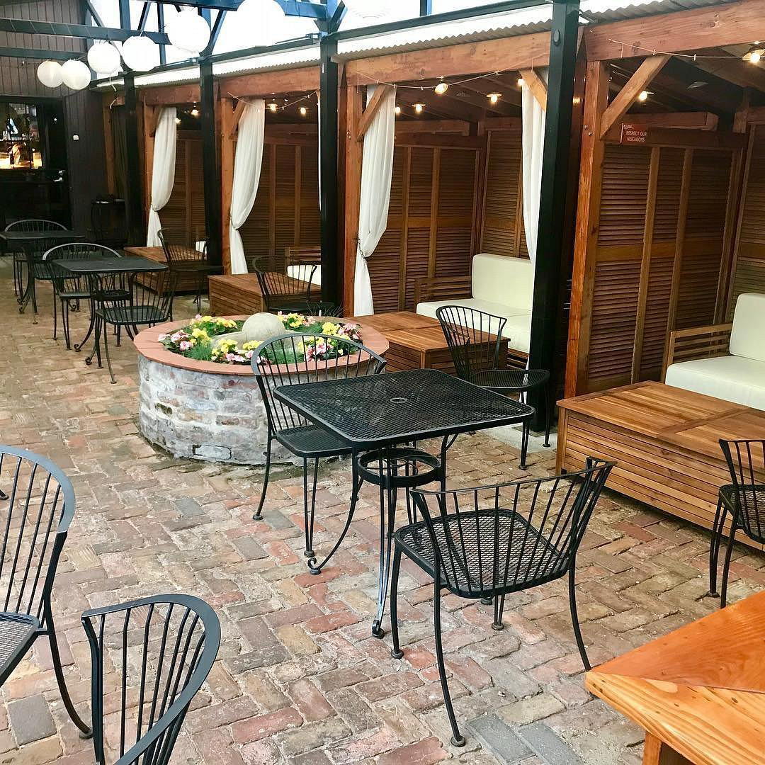Volo Wine Bar, Chicago, United States