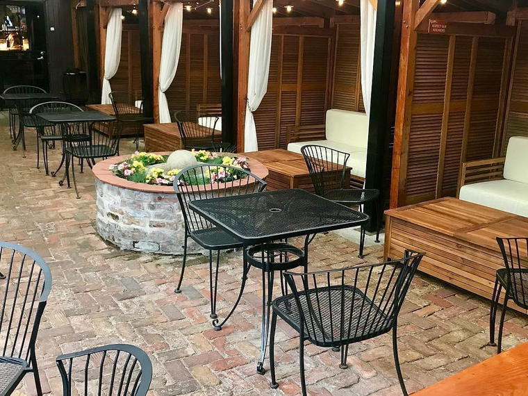 Volo Wine Bar, Chicago, United States