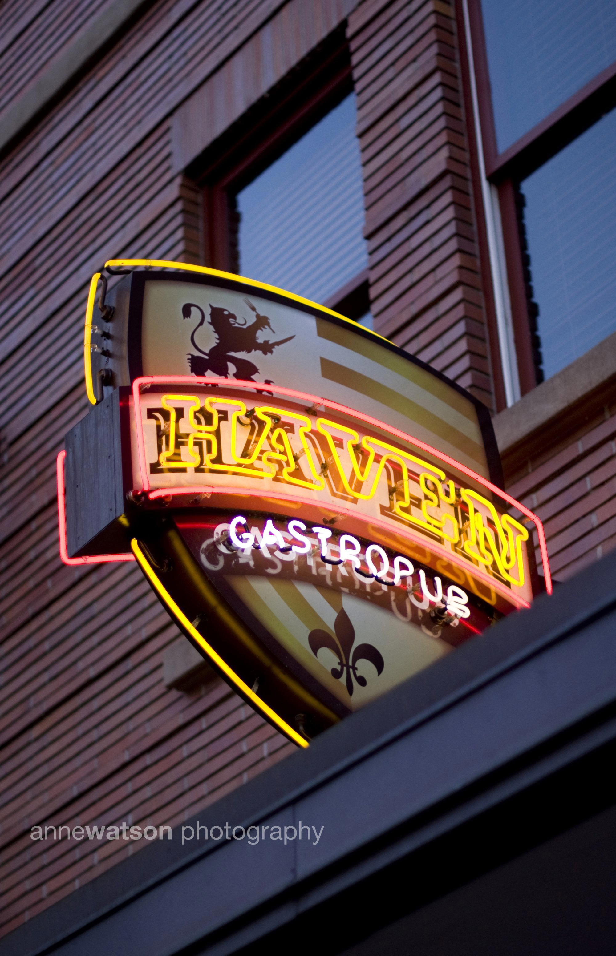 Haven Gastropub Brewery bar in Pasadena, United States