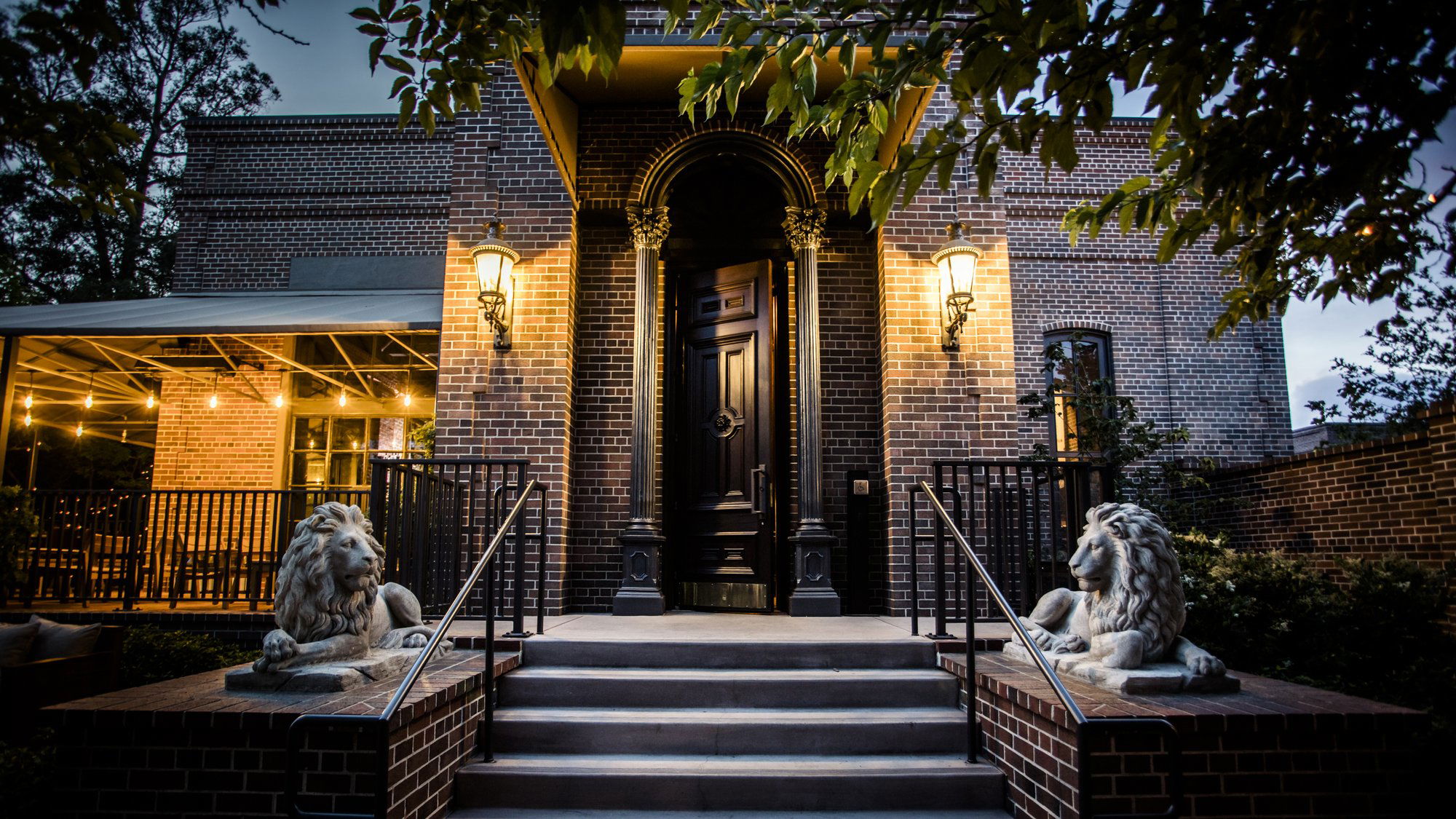 The Charter Oak Restaurant, Bar in St. Helena