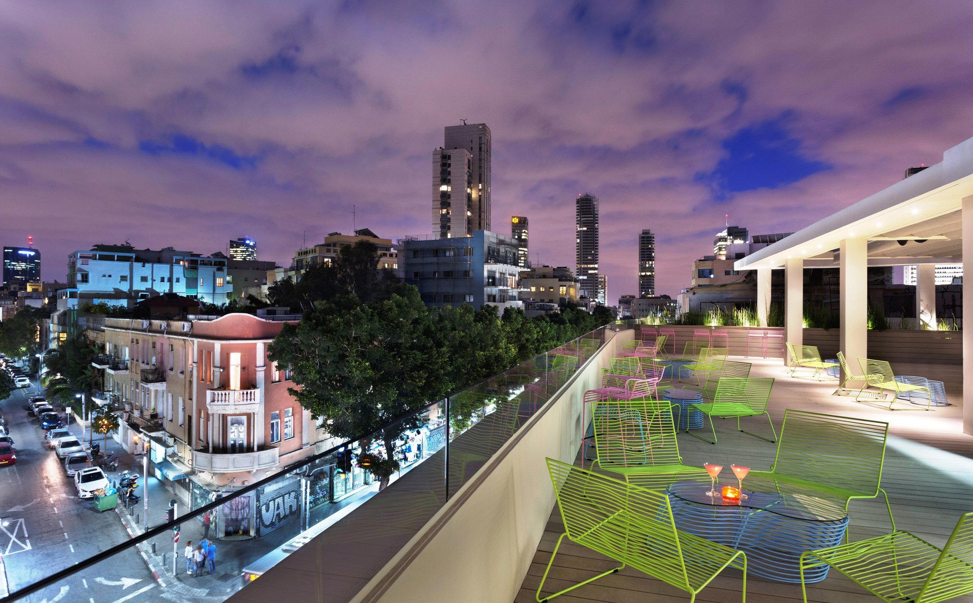 Lookout bar in Tel Aviv