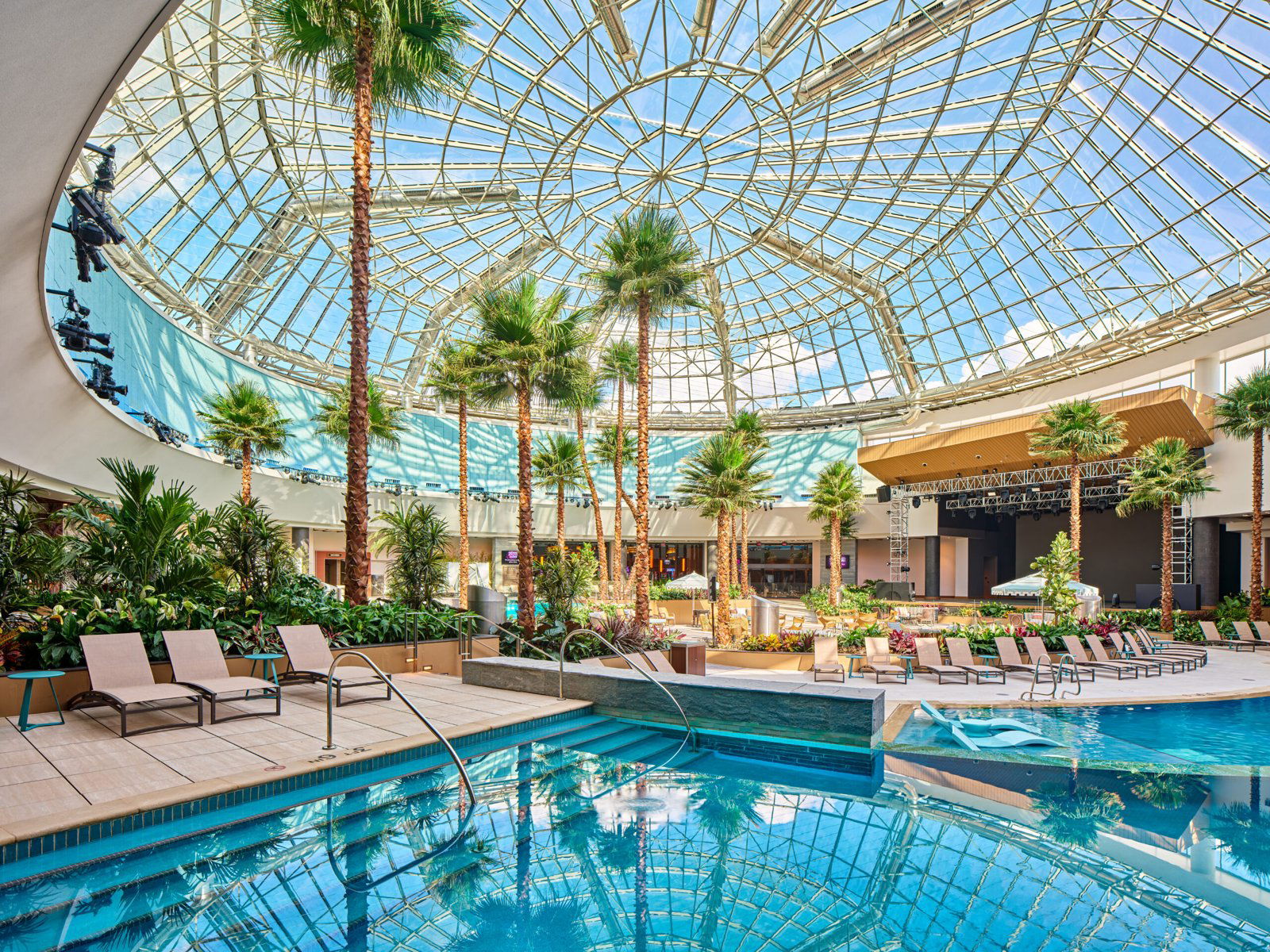 Oasis Pool & Bar, Bar in Tucson