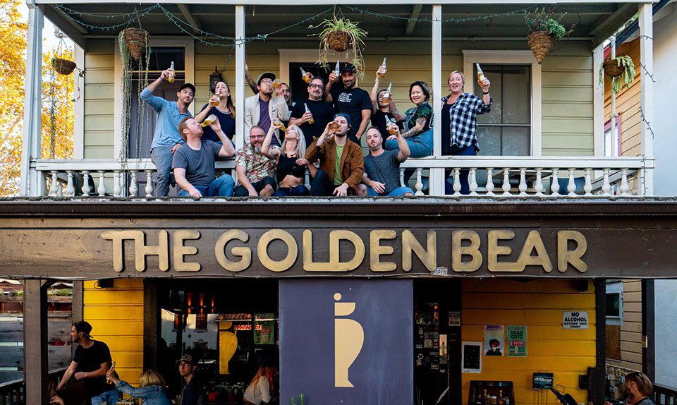 The Golden Bear, Bar in Sacramento