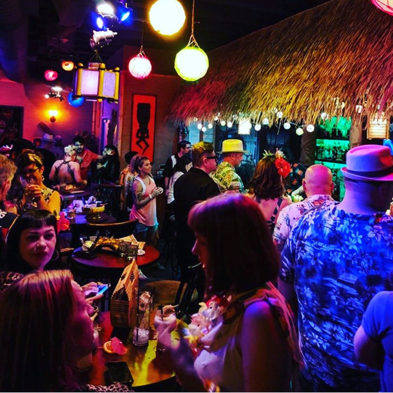 4 Kahunas bar in Arlington, United States