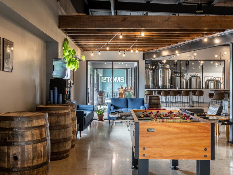 2Toms Brewing Company, Fort Wayne, United States