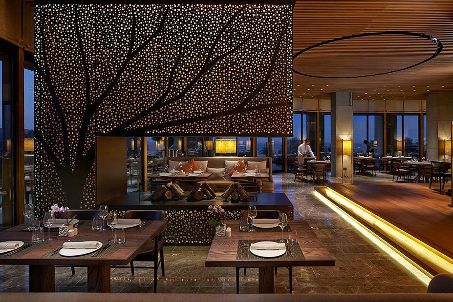 Mandarin Bar