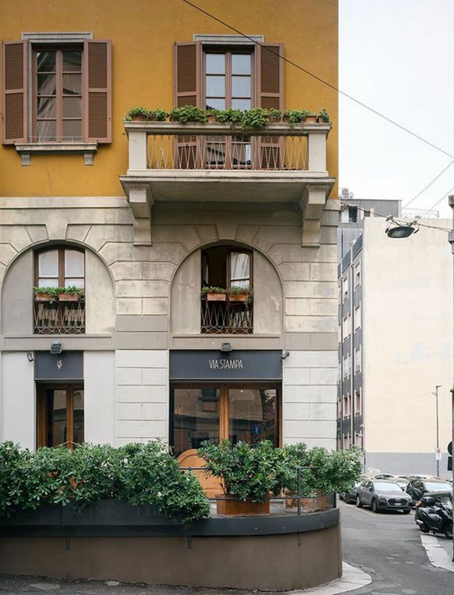 Via Stampa, Bar in Milan